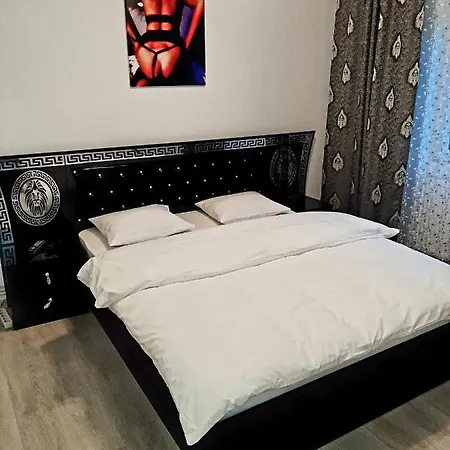 Huniade Apartment *
